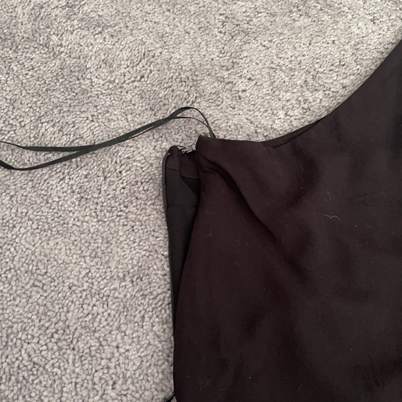 Ann Taylor Loft One shoulder top - Picture 3 of 4